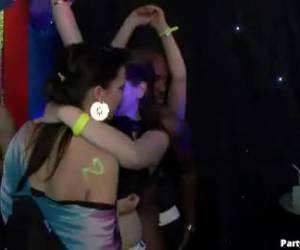 Cachondas chicas en esta fiesta de sexo duro tubos de pollas Cachondas chicas en esto del sexo pollas tiesas partido un golpe gire.