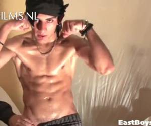 cachonda de ver y tocar un cuerpo masculino musculoso, culto del músculo. una será engrasado sixpack es simplemente caliente! muscular, músculo adoración
