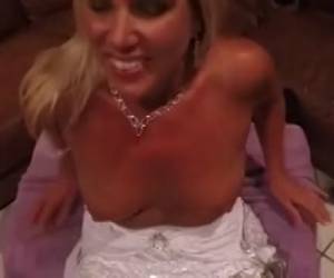 restarán dos manos dos pollas y agradable pero. esta madura rubia cum guarra quiere obtener espermatozoides. ella quiere sus hermosas tetas llenas de rubia madura polla cum quiere zorra tetas hermosa llena de semen
