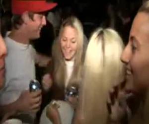 estas guarras borrachas son difíciles de follada en la fiesta de sexo. uno a uno se convierten, y serán pieza por pieza, agradable y brutalmente follada.