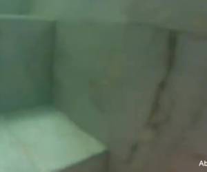 LÃ©sbicas safadas peladinhas na banheira, vÃ­deo porno com essas gostosas sem roupa dentro da banheira, essas amigas deliciosas ficam completamente peladas na