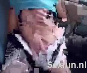 Eles fazem um esporte fora em lugares estranhos para fazer sexo e claro, capturar whiteh a câmara